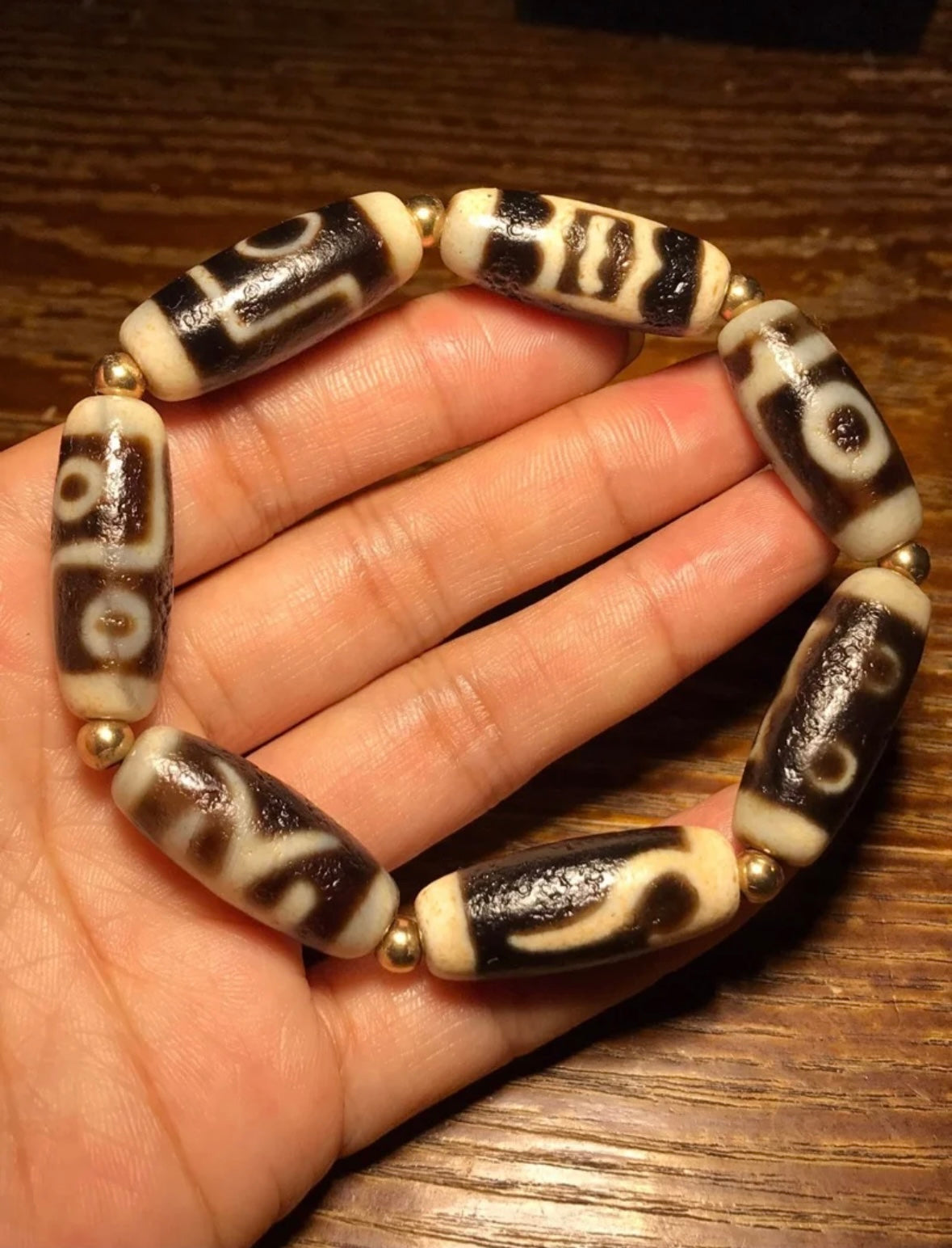 Tibetan Dzi Seven-Treasure Bracelet: Channel the Mystical Power of the Himalayas