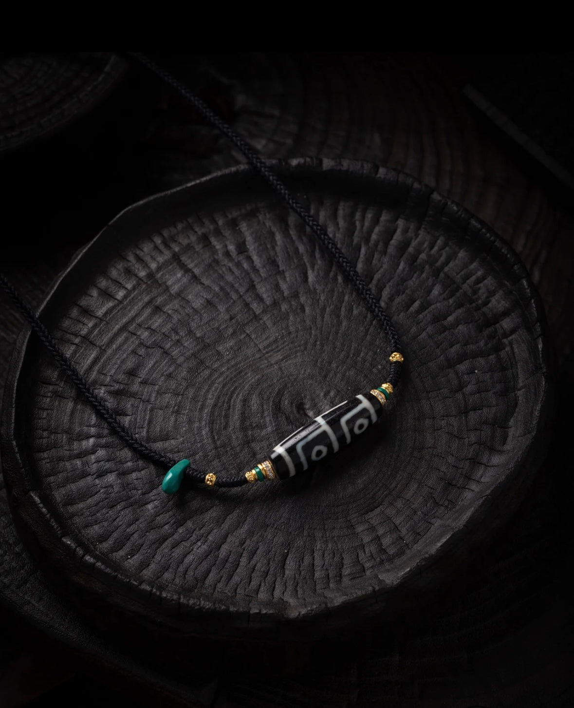 Tibetan Handcrafted Four-Eye Dzi Bead Necklace