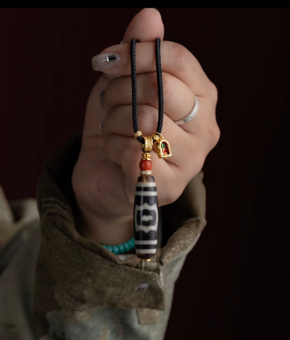 Protective & Wealth Tibetan Dzi bead pendant Necklace