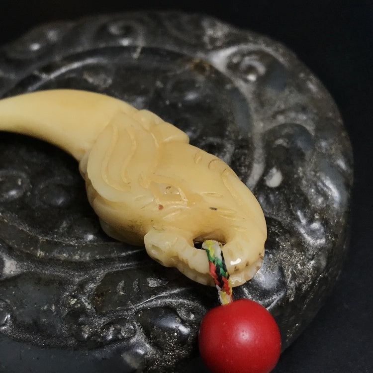 Tibetan Yak Bone Pendant Necklace(40.5mm)