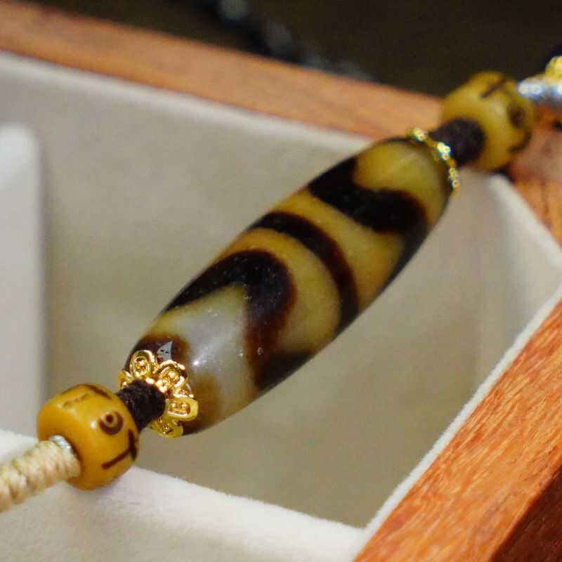 Tibetan Tiger Tooth Dzi Blessing-Collecting Braided Cord Necklace