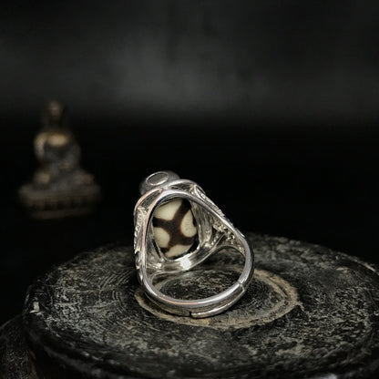 Tibetan Three-Eyed Dzi Bead Silver Ring