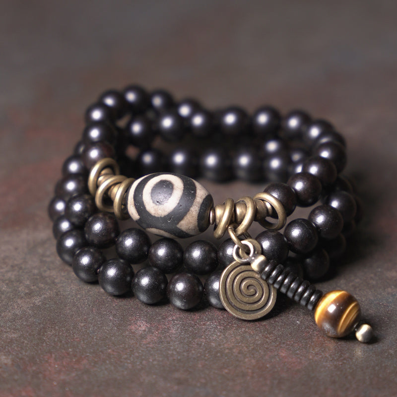 Tibetan Black Sandawood & Dzi  Bracelet