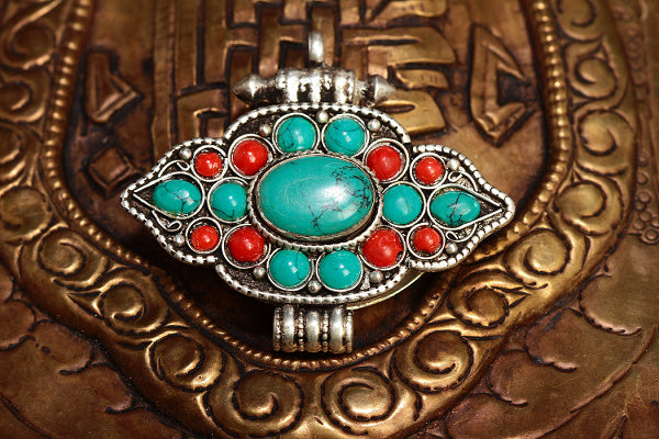 Handcrafted Tibetan Turquoise Sterling Silver Pendant Necklace